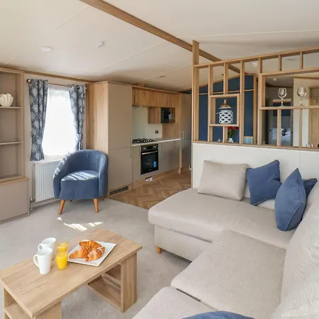 بيت للعطل Juniper ويتبي