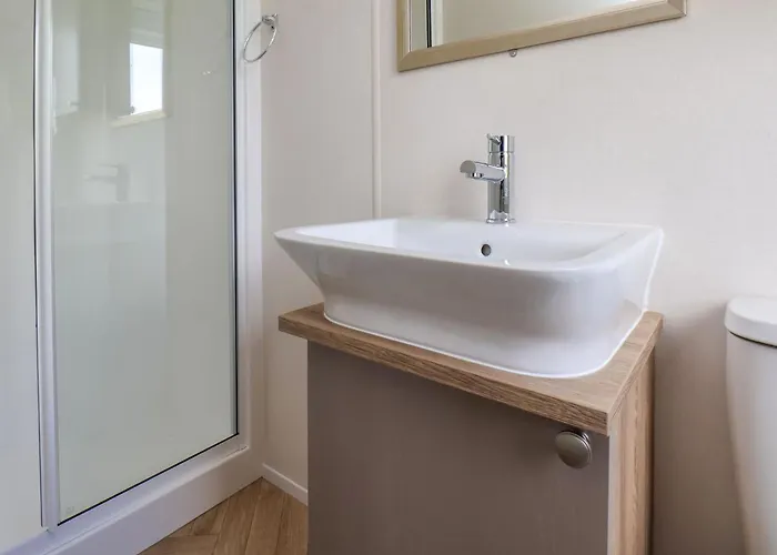 בית נופש Juniper וויטבי