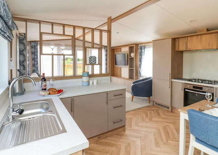 בית נופש Juniper וויטבי